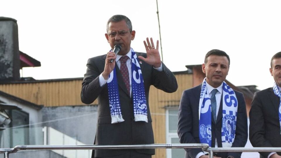 Özgür Özel'den Şükrü Genç'e çekil çağrısı