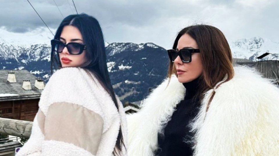 Anne kız İsviçre tatiline çıktılar