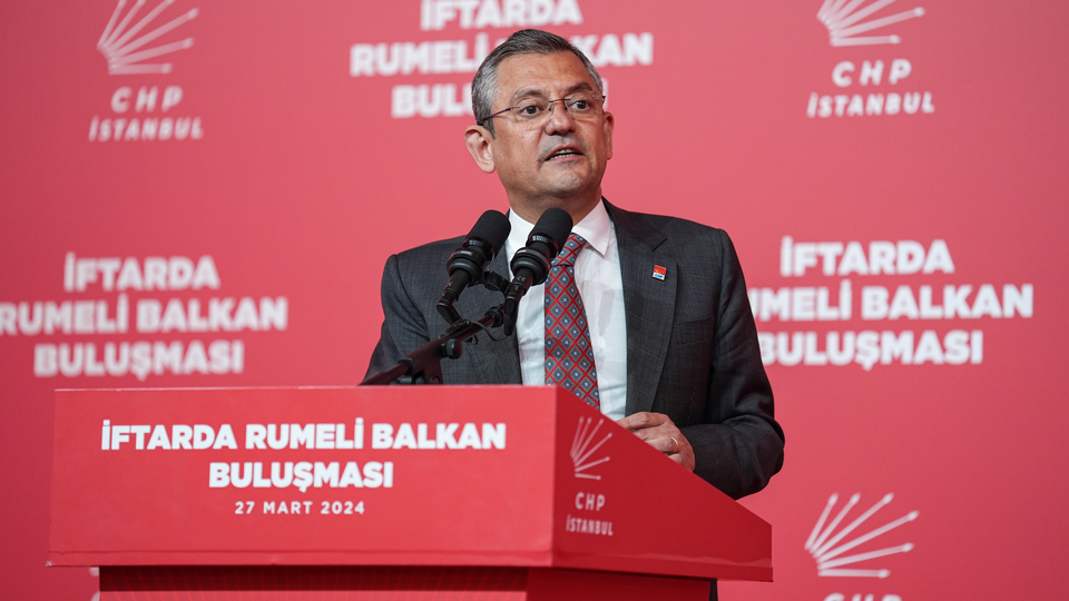 Özel'den para sayma açıklaması