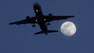 Almanya'da gece uçakla mektup taşımaya son