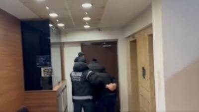 Kırmızı bültenle aranıyorlardı! Yakalandılar