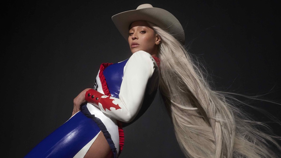 Beklenen albüm geldi