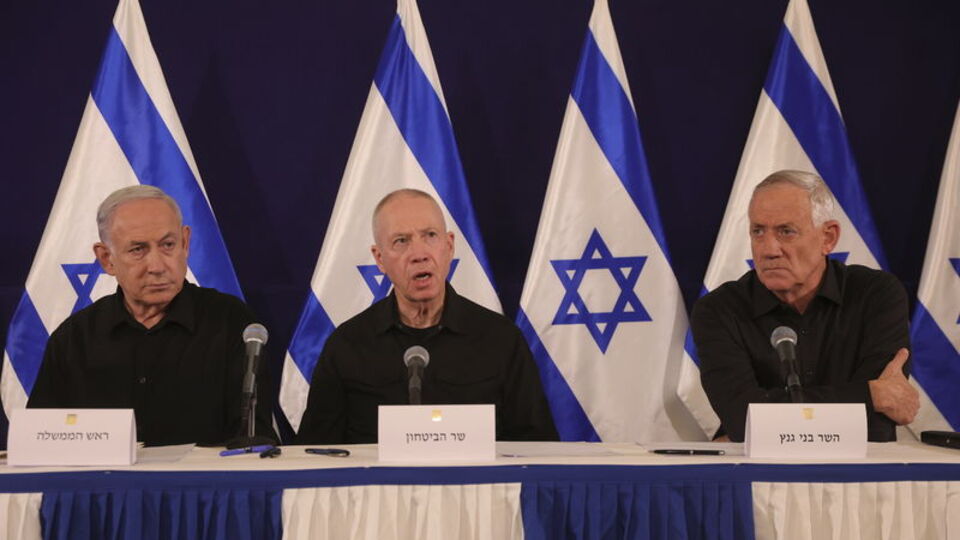 İsrail'de kriz: Netanyahu ve Gantz tartıştı