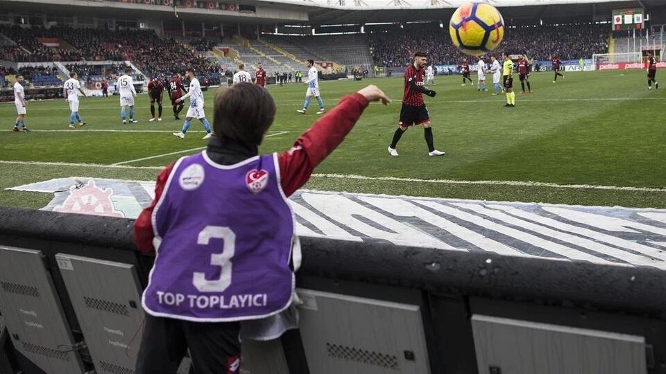 Top toplayıcı çocuklarla ilgili yeni kural!