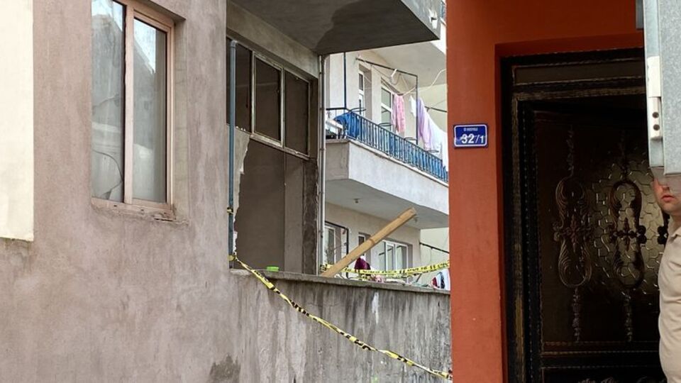 Çöken duvarın altında kalan çocuk öldü