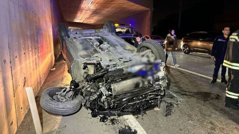 Gebze'de 2 araç çarpıştı: 4'ü çocuk 9 yaralı