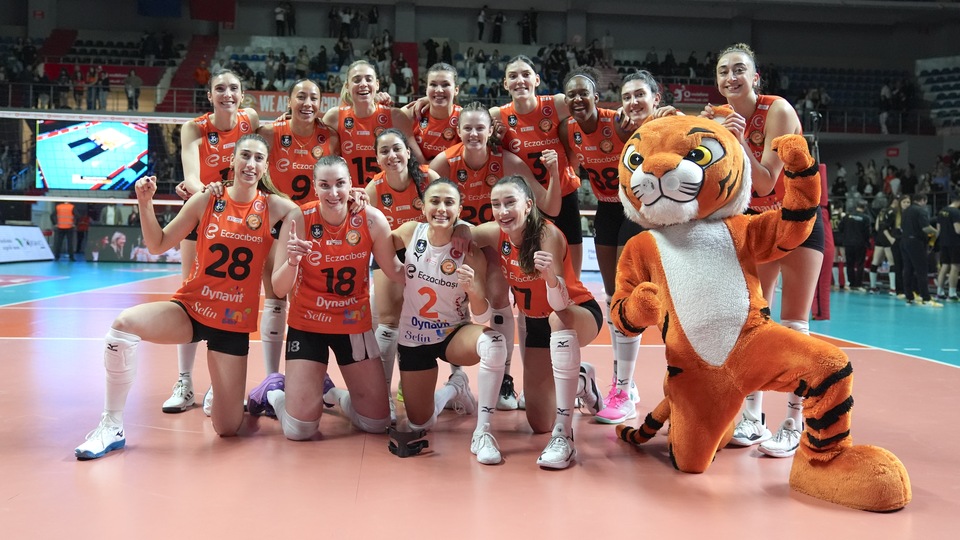 Eczacıbaşı dev maçta kazandı!