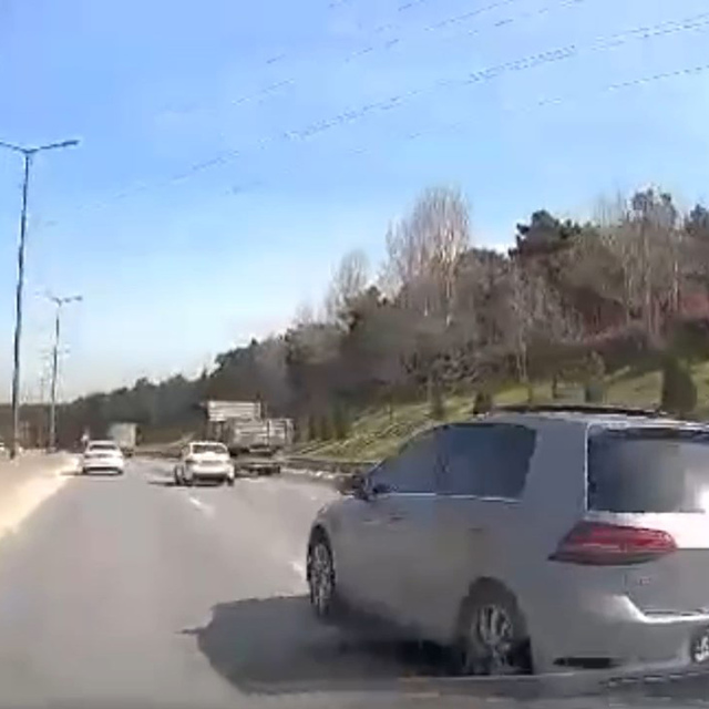TEM Otoyolu'nda makas kazası