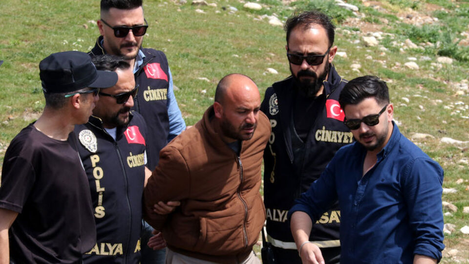 Boşandığı eşiyle ilgili dedikodu iddiası! Kurşun yağmuru!