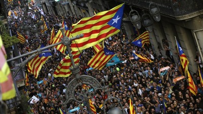 Katalonya'dan referandum çağrısı