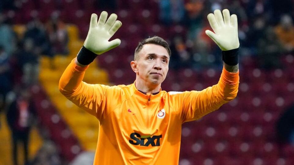 Muslera 500, Barış Alper 100. maçına çıktı
