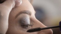 Göz makyajı nasıl yapılır?