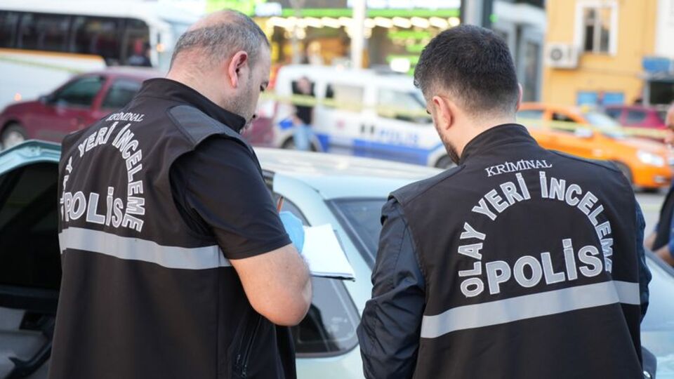 Seyir halindeyken bıçaklandı!