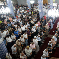 Cuma namazı saat kaçta?