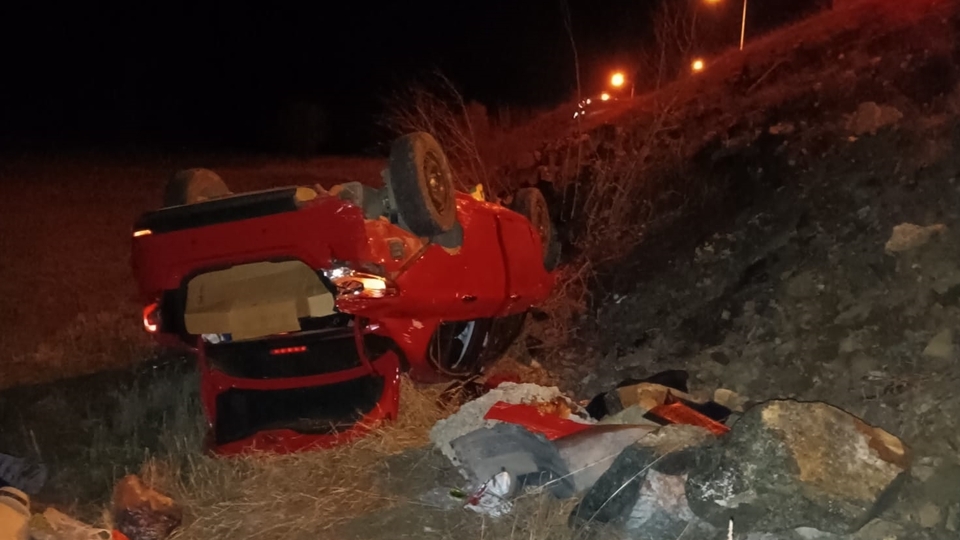 Otomobil şarampole devrildi: 7 yaralı