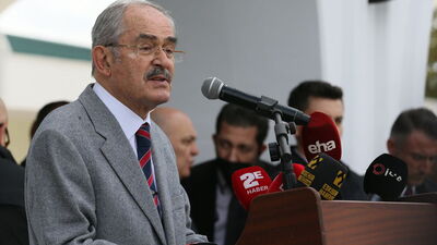 Yılmaz Büyükerşen'e yeni görev