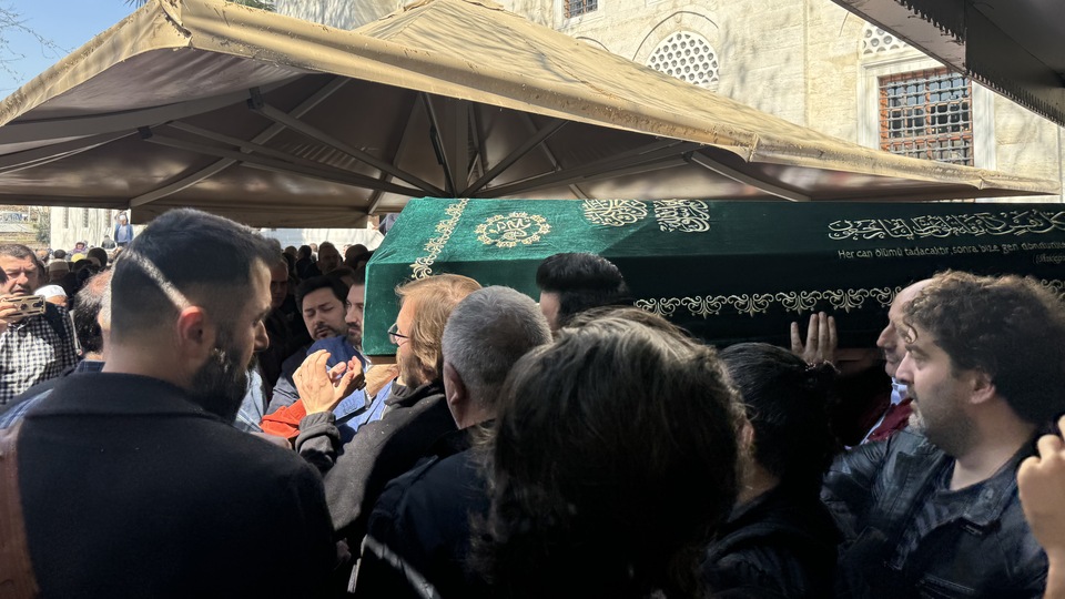 Son yolculuğuna uğurlandı
