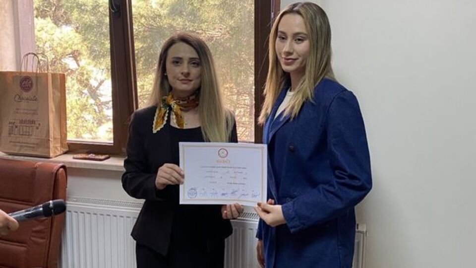 En genç başkan mazbatasını aldı