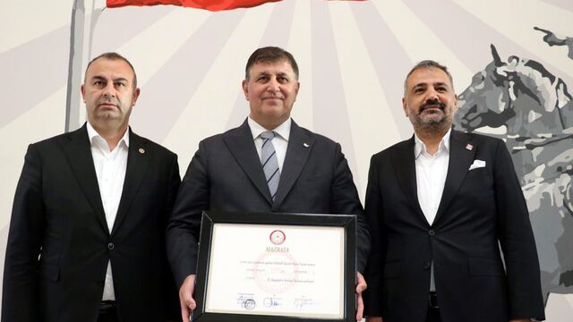 İzmir'de 'Cemil Tugay' dönemi başladı