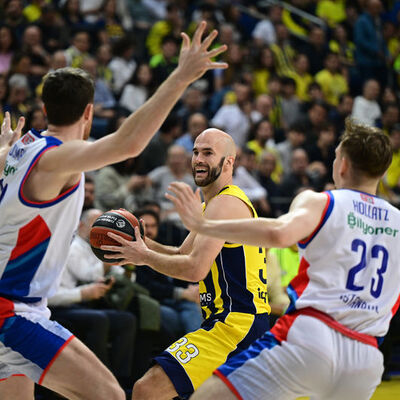 Türk derbisi Anadolu Efes'in!