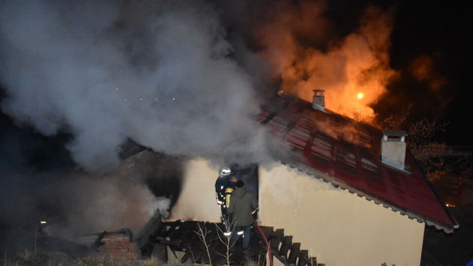 Gümüşhane'de müstakil evde yangın çıktı