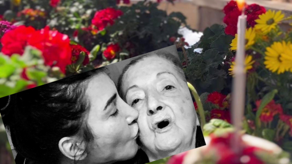 Annesinin doğum gününü kutladı