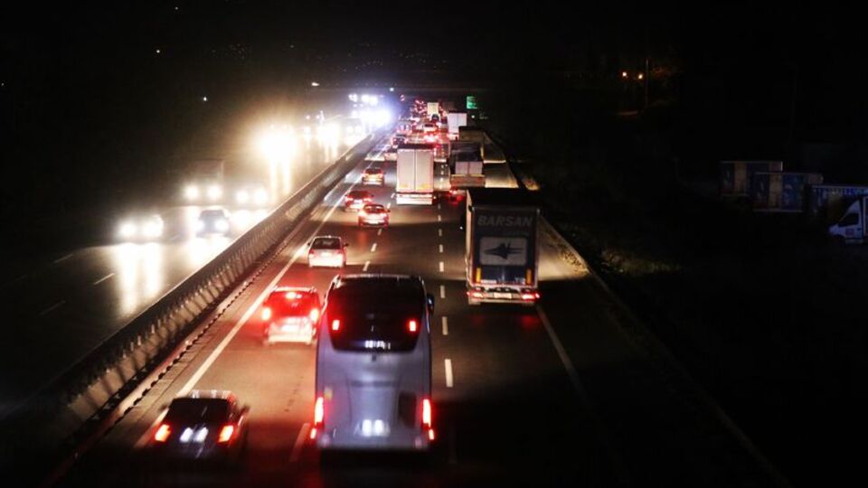 Otoyollarda akıcı yoğunluk