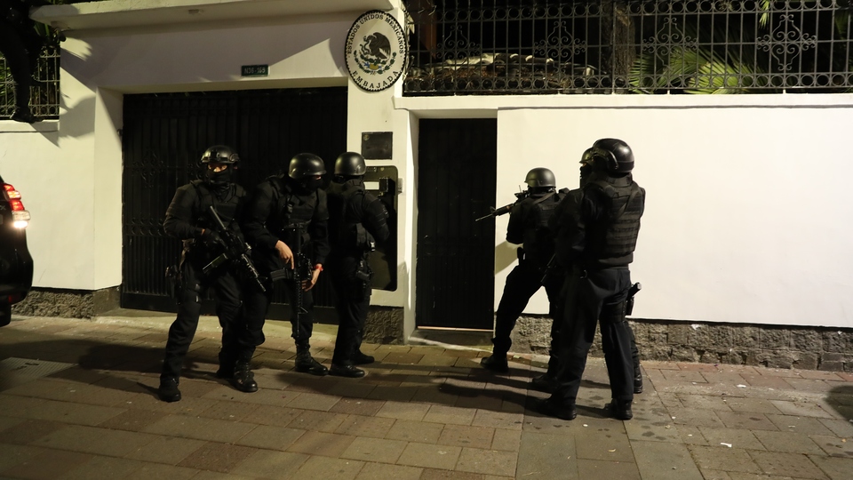 Latin Amerika'dan Meksika'ya Ekvador'a karşı destek