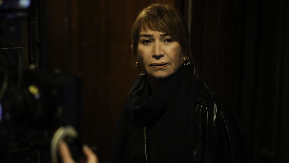 Demet Akbağ'ın sandığından çıkanlar