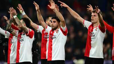 Feyenoord'dan Ajax'a tarihi fark!