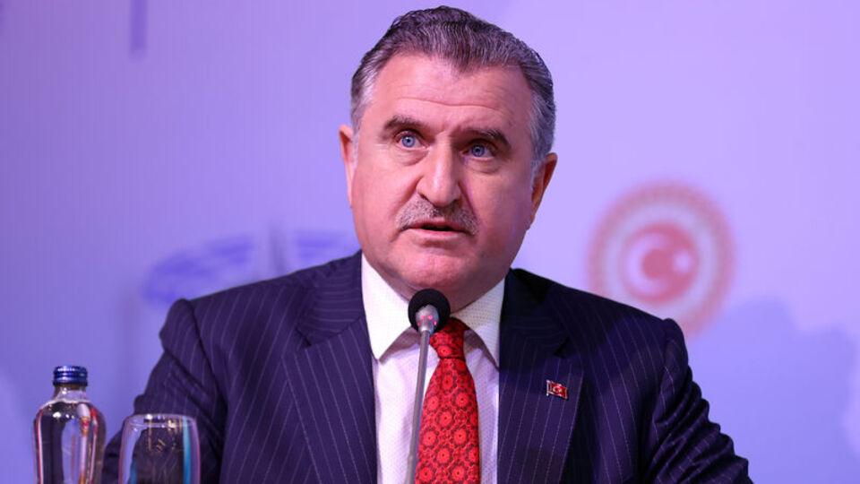 Bakan Bak ve TFF'den Eyüpspor'a tebrik mesajı