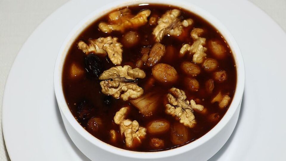 5 saatte hazırlanıyor! Bu çorba çok 'tatlı'