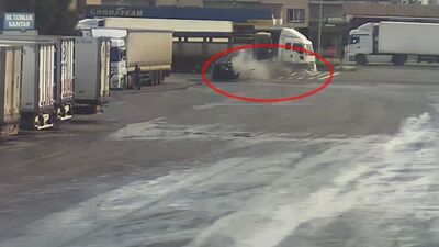 3 yaşındaki Şerzan'ı kaybettik! Korkunç kaza kamerada!