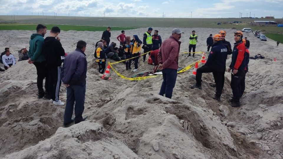 Niğde'de patates deposu göçtü! Can kayıpları var!