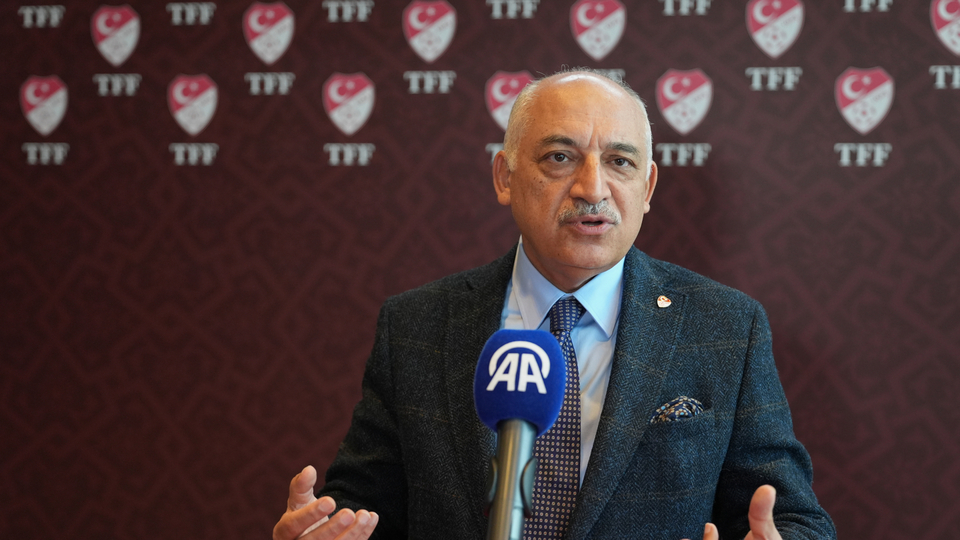 Fenerbahçe'den Mehmet Büyükekşi'ye sorular!