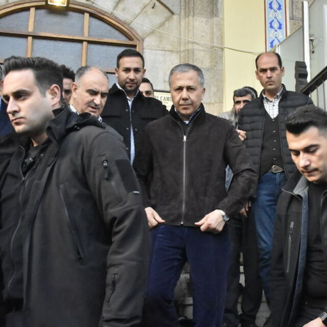 Pazar günü kamyon ve tankerlere 24 saatlik trafik yasağı!