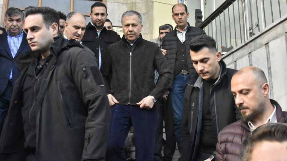 Pazar günü kamyon ve tankerlere 24 saatlik trafik yasağı!