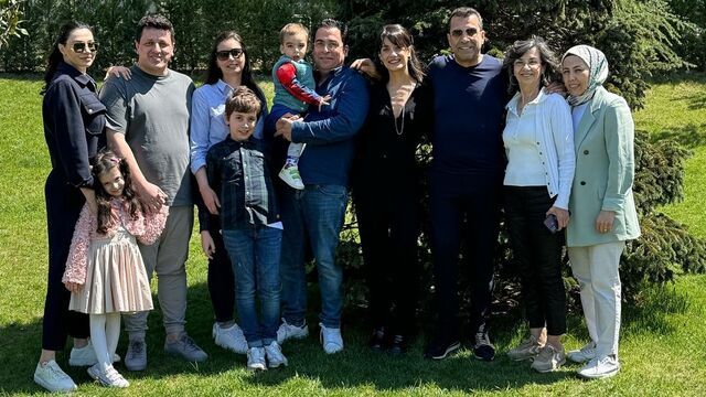 Ünlüler arasında maaile bayram akımı