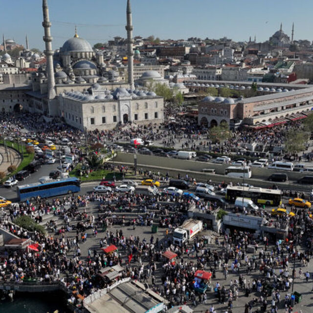 Eminönü'nde yoğunluk bayramın son gününde de sürdü