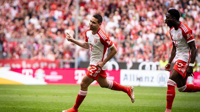 Bayern Münih, Köln engelini geçti