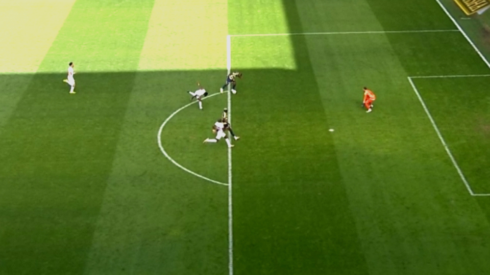 Yabancı hakemden ilk VAR müdahalesi