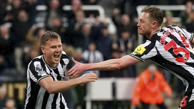 Newcastle United, Tottenham'ı farklı geçti!