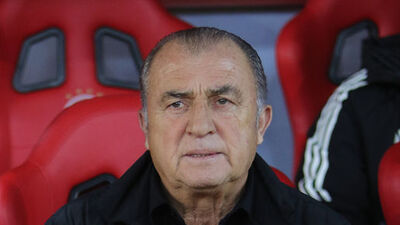 Terim'li Pana geriden geldi!
