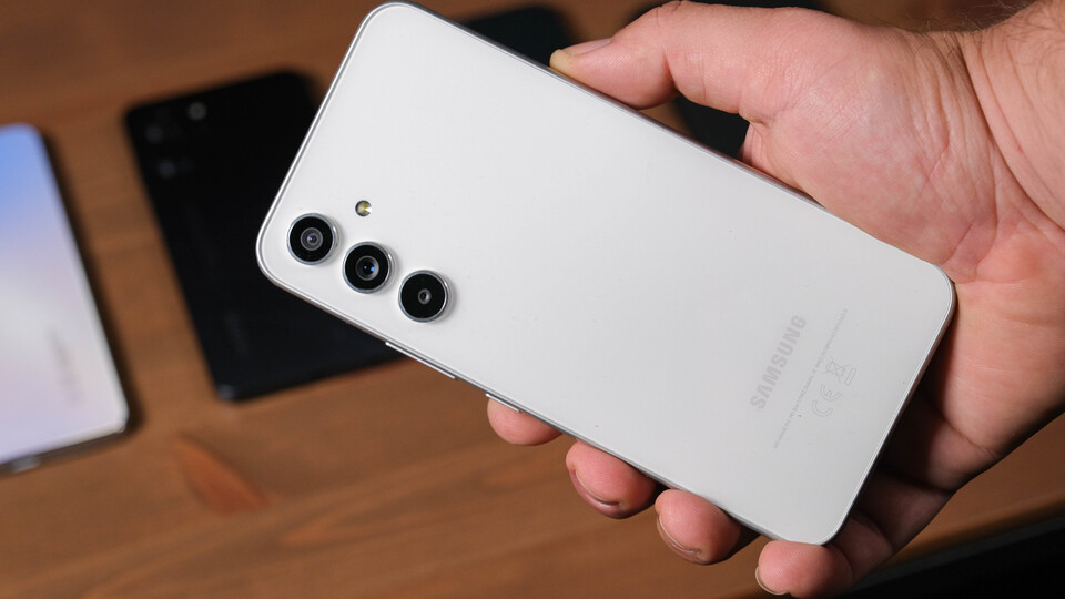 Samsung, Apple'dan tahtını geri aldı