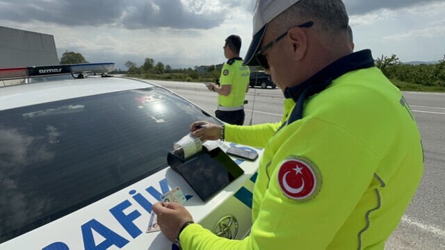 Selektörle radar uyarısı cezaları iptal edildi