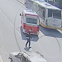 Trafik polisinin dikkati kazayı önledi