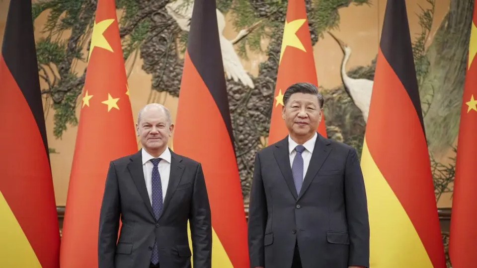 Alman Şansölye'den Çin'e tarihi ziyaret