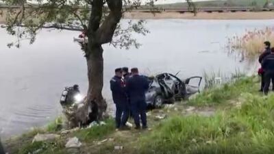 Büyükçekmece'de sürücü göle uçtu!