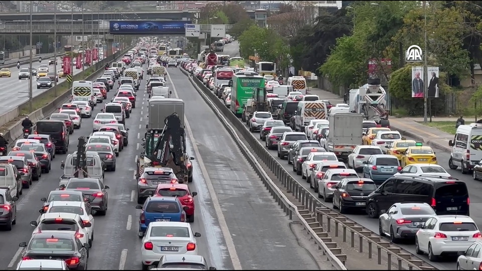 İstanbul'da sağanak trafiği!