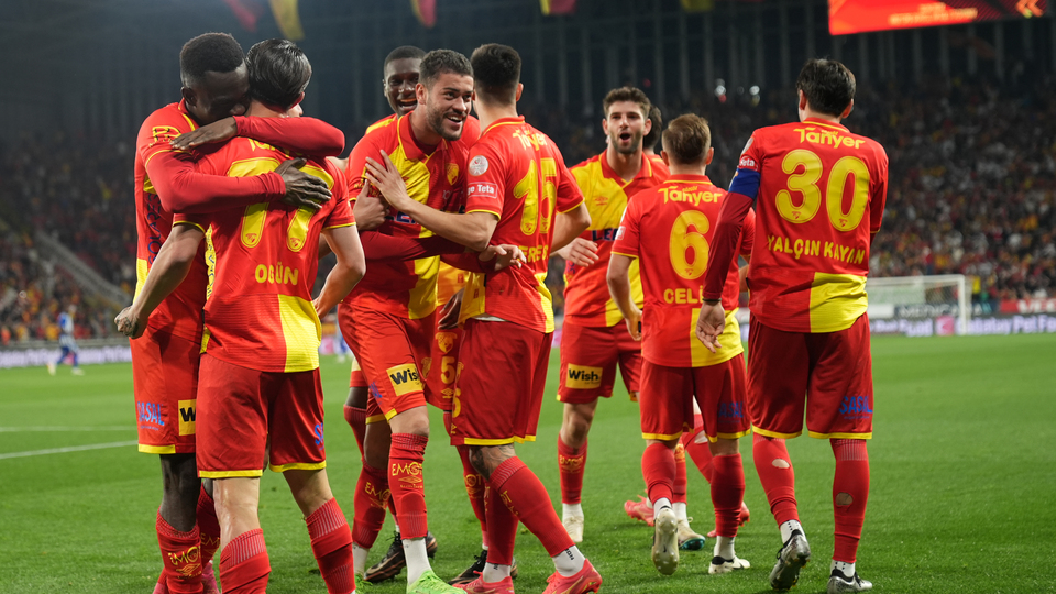 Göztepe akın akın Giresun'a!